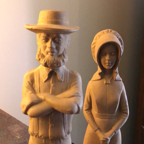 Vintage Amish Man & Woman Unpainted Resin - Picture 6 of 6